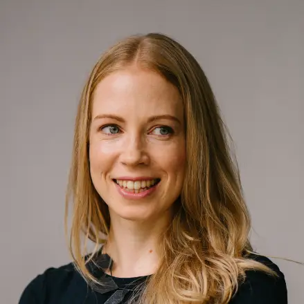 Melanie K., Ex-Intern (Now in Therapy)